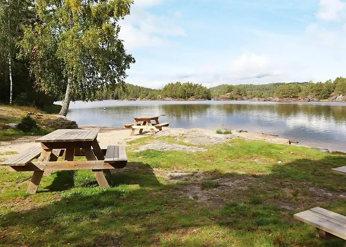 6 Person In Sondeled-by Traum *